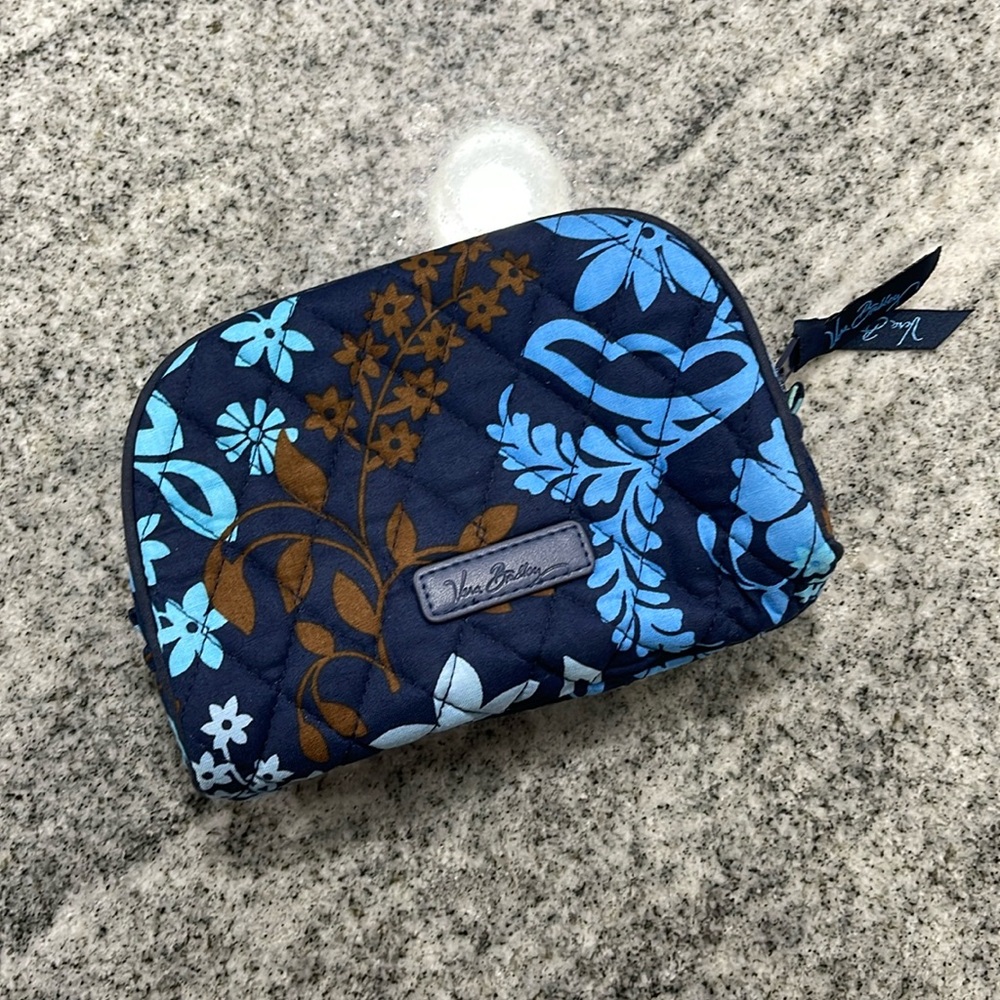 Vera bradley makeup bag